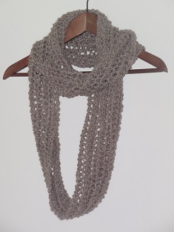 πλεκτό κασκόλ-γιακάς σταχτί